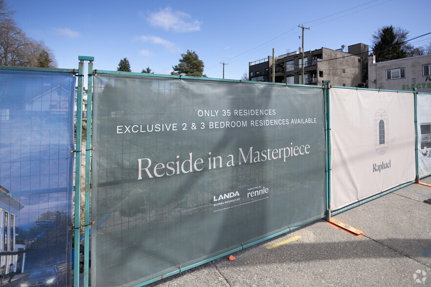 3668 W 10th Ave, Vancouver, BC à louer - Photo de l’immeuble – Image 2 sur 7