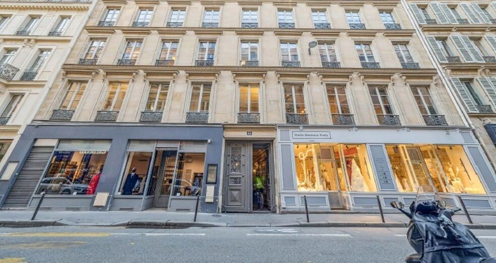 46 Rue De Provence, Paris à louer - Photo de l’immeuble – Image 1 sur 14