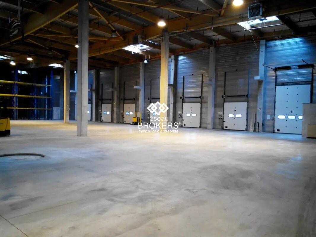 Industriel/Logistique dans La Cavalerie à louer Photo intérieure– Image 1 sur 6