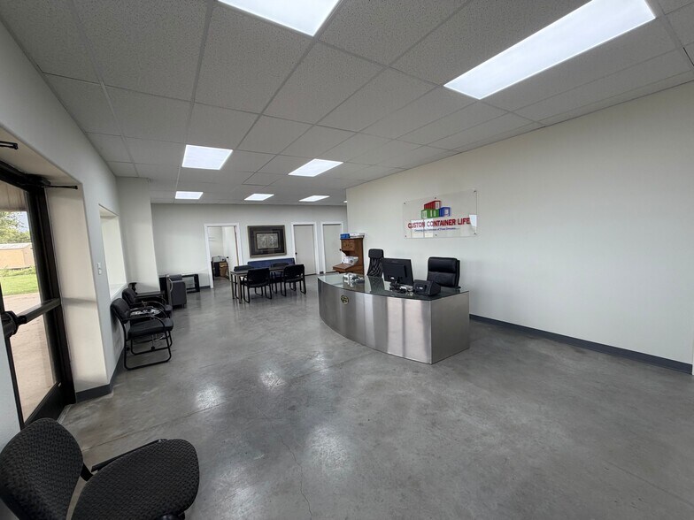 36847 Richard Frey Rd, Hempstead, TX à louer - Photo de l’immeuble – Image 2 sur 30
