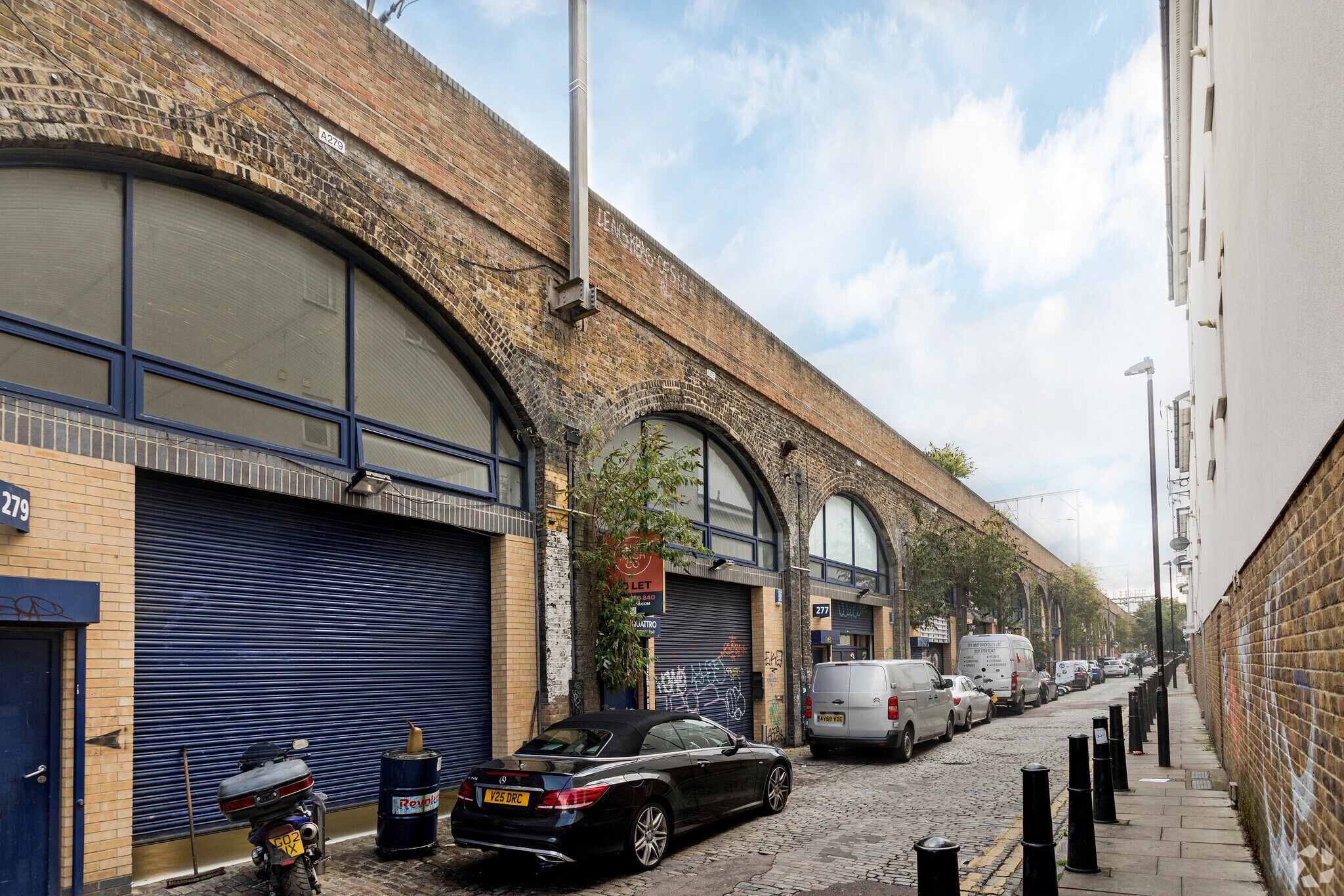 Poyser St, Londres à louer Photo principale– Image 1 sur 82