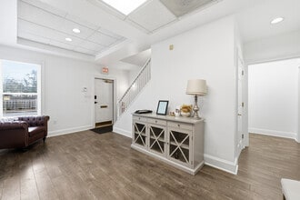 324 Cherokee St NE, Marietta, GA à louer Photo intérieure– Image 2 sur 14