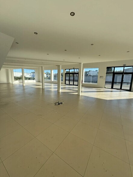 Industriel/Logistique dans Roquebrune-sur-Argens à vendre - Photo intérieure – Image 3 sur 6