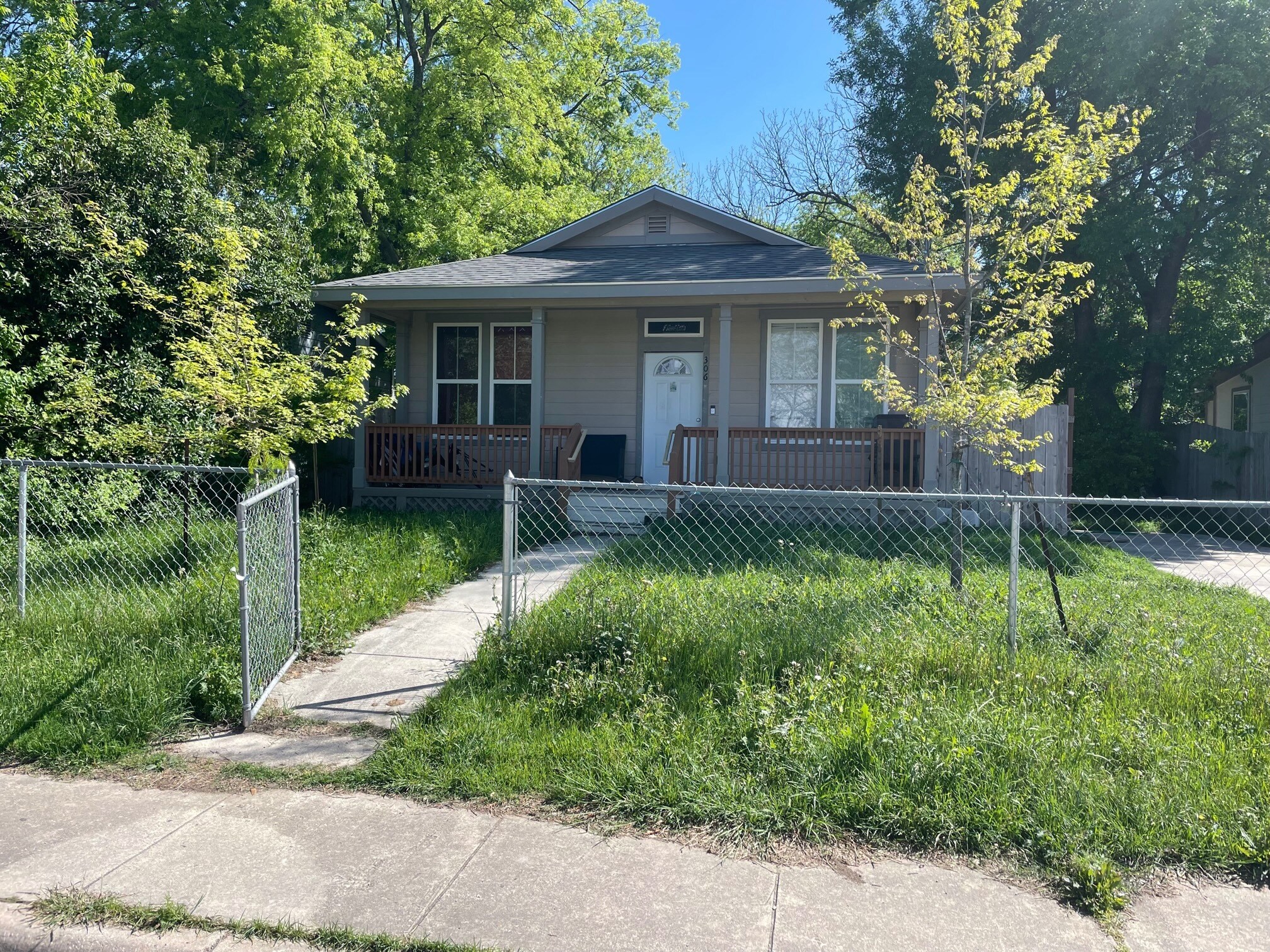 306 Joe Blanks St, San Antonio, TX à vendre Photo principale– Image 1 sur 2