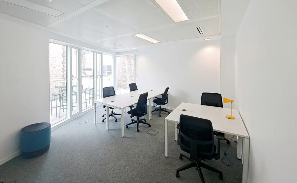 54 Rue De Londres, Paris à louer - Photo de l’immeuble – Image 3 sur 14
