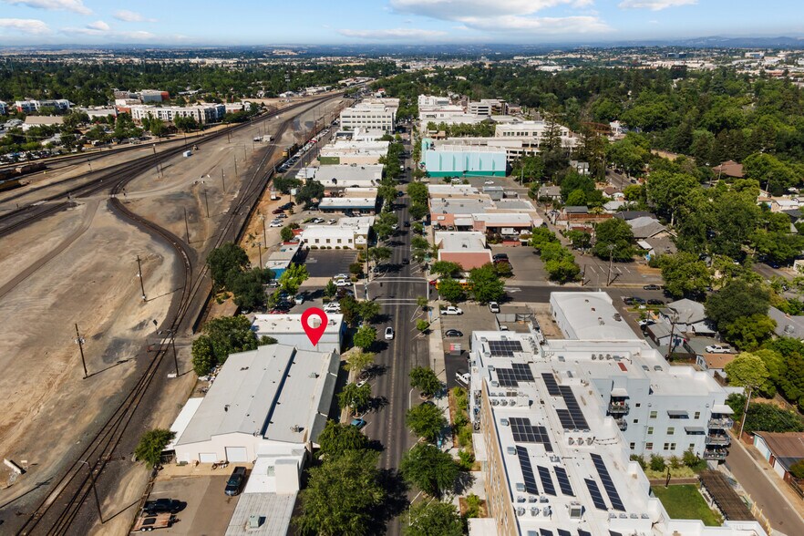 628-632 Vernon St, Roseville, CA à louer - Photo de l’immeuble – Image 2 sur 2