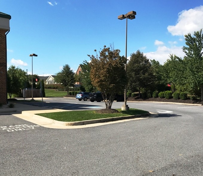 2051 Northwestern Pike, Winchester, VA à louer - Photo de l’immeuble – Image 3 sur 14