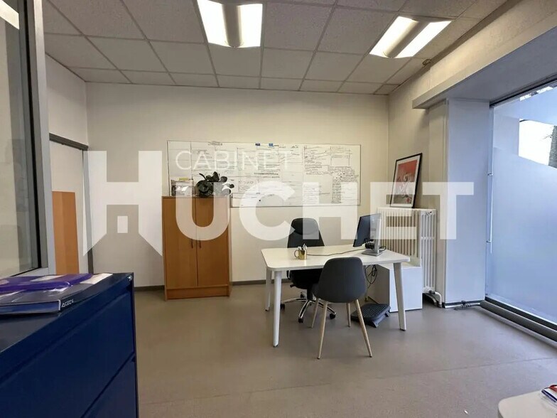 Local d'activités dans Caen à vendre - Photo de l’immeuble – Image 1 sur 2