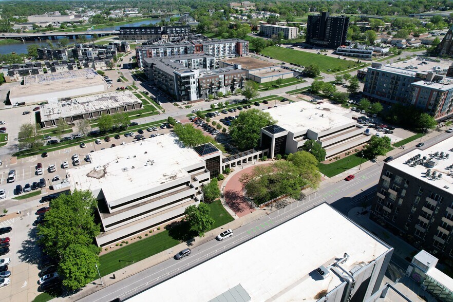 200 E Grand Ave, Des Moines, IA à louer - Photo de l’immeuble – Image 2 sur 11