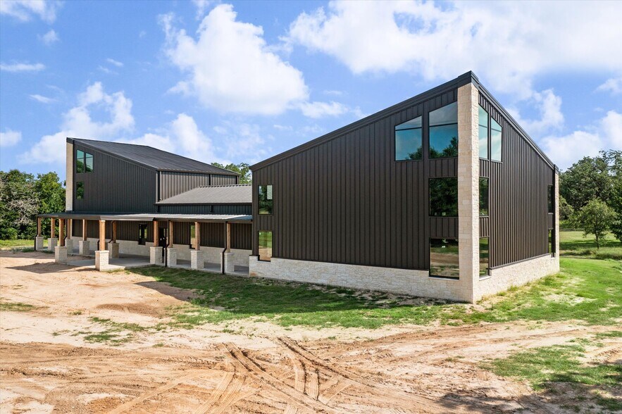 1286 State Hwy 237 Hwy, Round Top, TX à vendre - Photo de l’immeuble – Image 2 sur 18