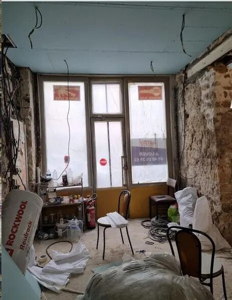 Local commercial dans Paris à louer - Photo de l’immeuble – Image 2 sur 8