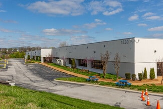 Plus de détails pour 1530 Antioch Pike, Antioch, TN - Industriel/Logistique à vendre