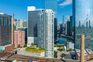 Plus de détails pour 300 N Canal St, Chicago, IL - Logement à vendre