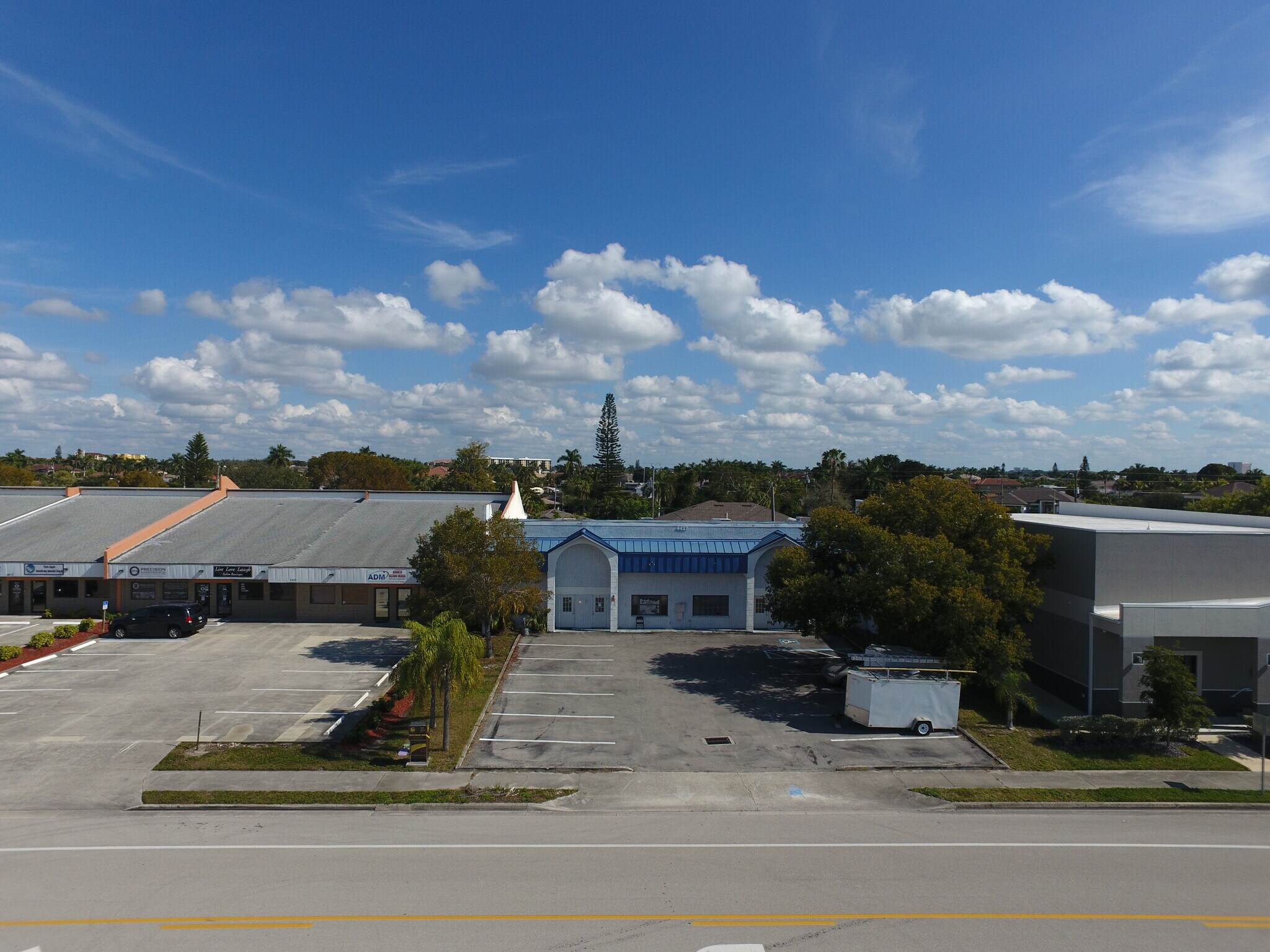 4427 SE 16th Pl, Cape Coral, FL à louer Photo de l’immeuble– Image 1 sur 7