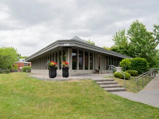 Plus de détails pour 600 Rue Cardinal, Laval, QC - Bureau à vendre