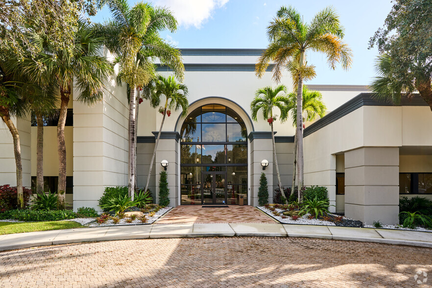 5300 Broken Sound Blvd NW, Boca Raton, FL à louer - Photo de l’immeuble – Image 3 sur 10