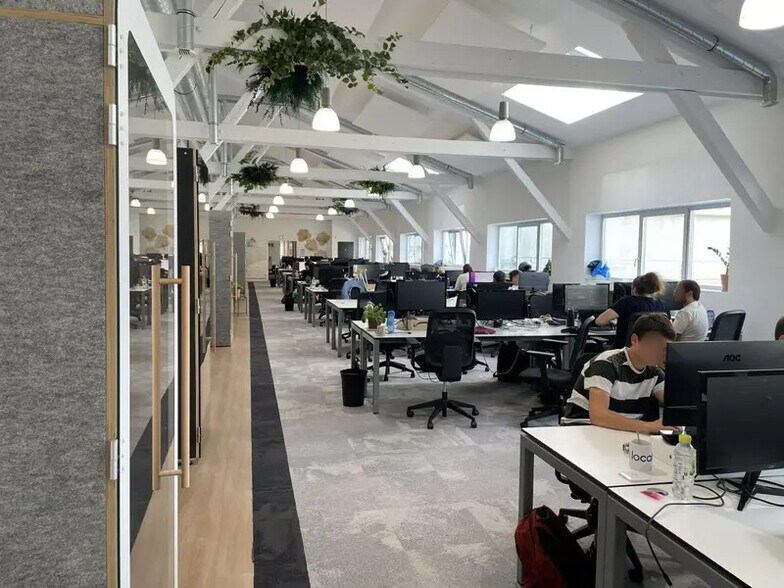 Bureau dans Paris à louer - Photo de l’immeuble – Image 1 sur 10