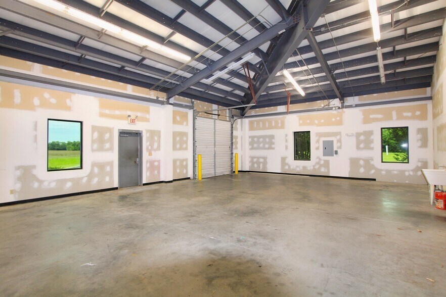 2240 N Douglas St, Florence, SC à louer - Photo de l’immeuble – Image 3 sur 6