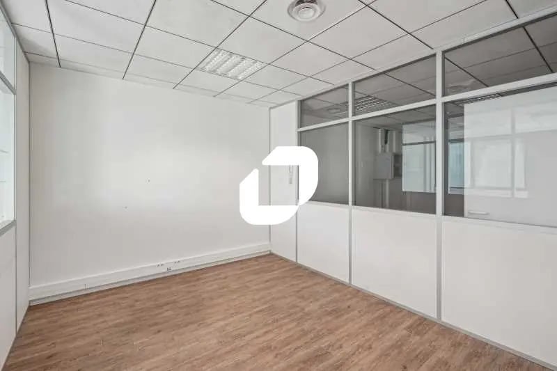 Bureau dans Champagne-au-Mont-d'Or à louer Photo intérieure– Image 1 sur 8