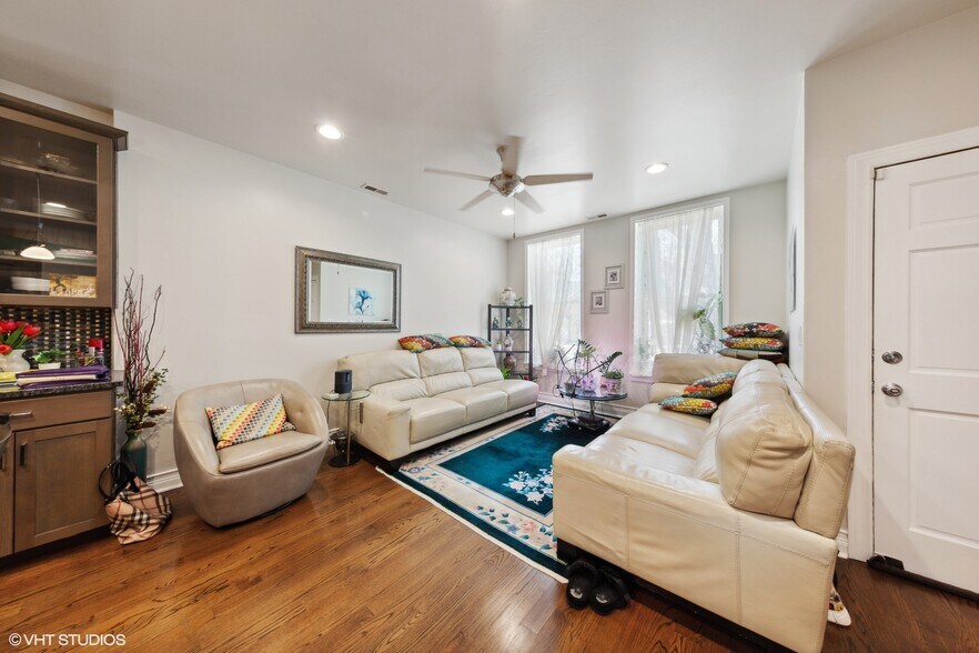 815 S Bell Ave, Chicago, IL à vendre - Photo intérieure – Image 2 sur 39
