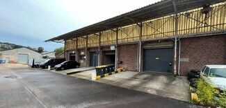 Plus de détails pour Local d'activités à louer