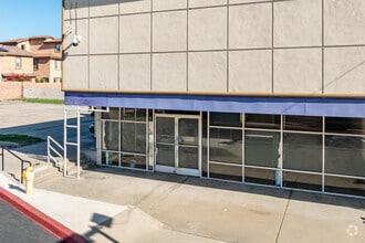 2218-2298 S Garey Ave, Pomona, CA à louer Photo de l’immeuble– Image 1 sur 1