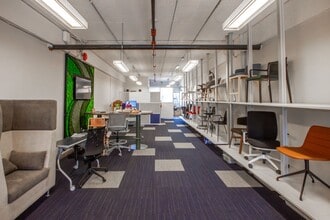 873-883 E Hastings St, Vancouver, BC à louer Photo intérieure– Image 2 sur 3