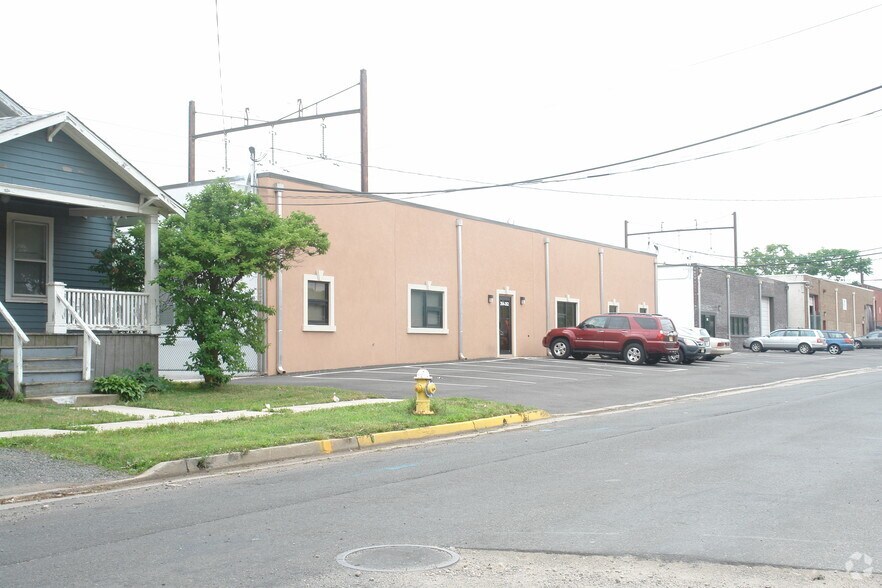 260-264 Columbus Ave, Roselle, NJ à louer - Photo de l’immeuble – Image 3 sur 5