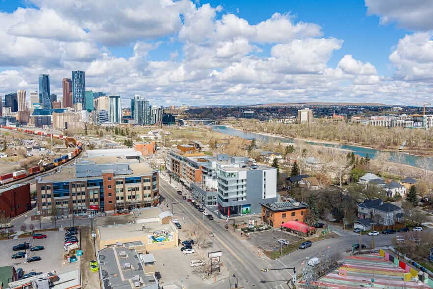 1020 9th Ave SE, Calgary, AB à louer - Aérien – Image 2 sur 3