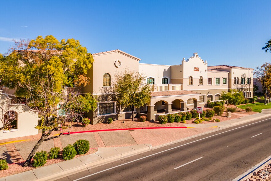 8370 E Via De Ventura, Scottsdale, AZ à louer - Photo de l’immeuble – Image 2 sur 20