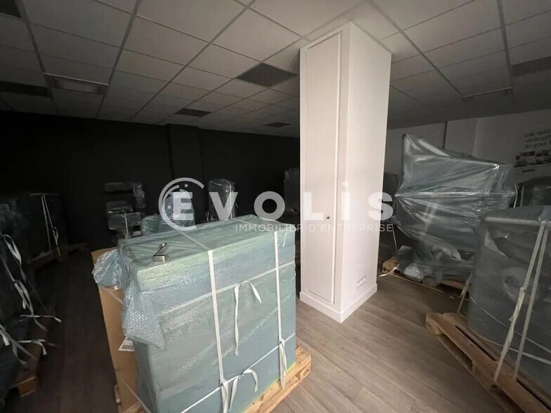 Local d’activités dans Bailly-Romainvilliers à louer - Photo de l’immeuble – Image 3 sur 7