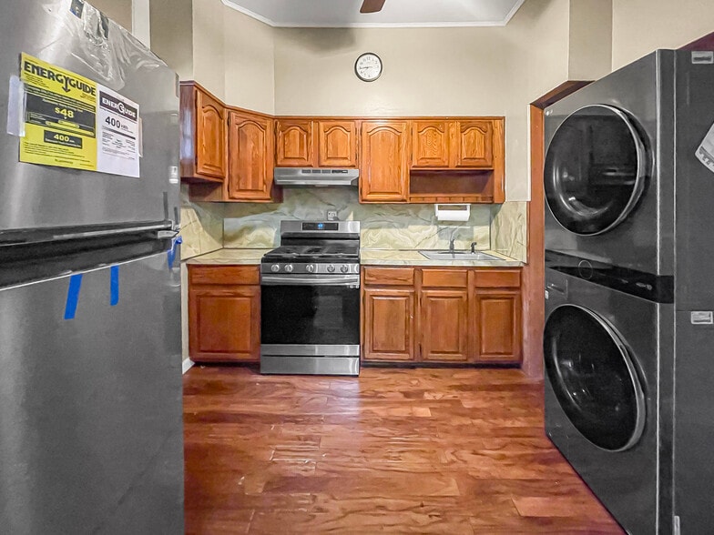 9406 3rd Ave, Brooklyn, NY à vendre - Photo de l’immeuble – Image 2 sur 11