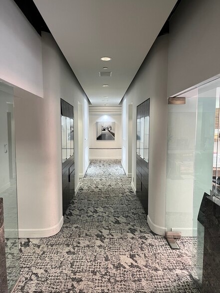 428-444 N Bedford Dr, Beverly Hills, CA à louer - Photo intérieure – Image 2 sur 19