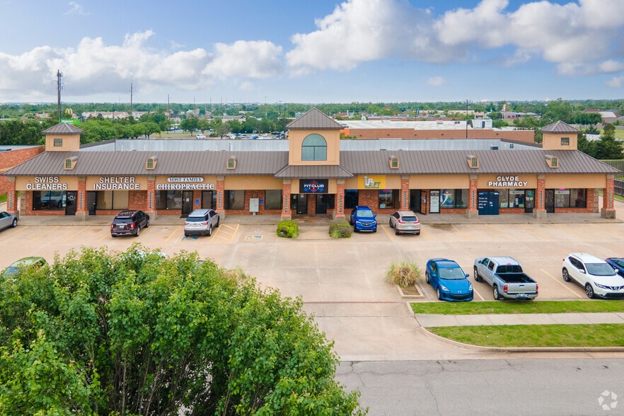 7140-7158 NW 112th St, Oklahoma City, OK à louer - Photo de l’immeuble – Image 3 sur 4