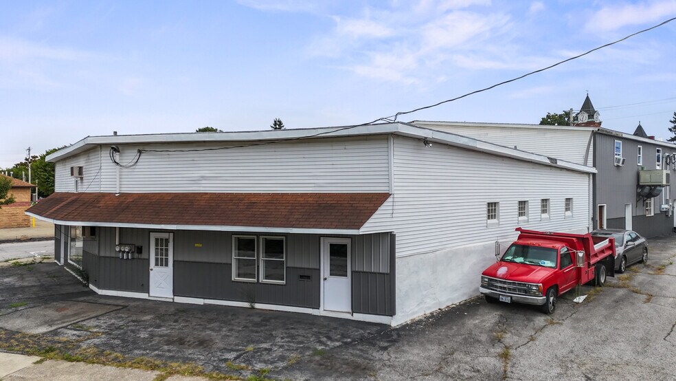 49 Railroad St, New London, OH à vendre - Photo de l’immeuble – Image 3 sur 9