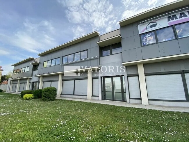 Plus de détails pour Local commercial à louer