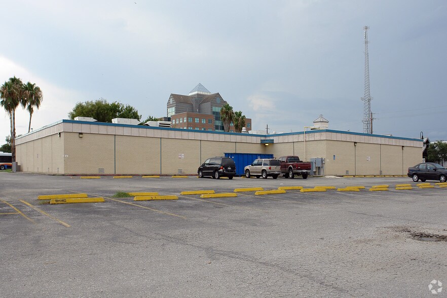520-525 N Staples St, Corpus Christi, TX à vendre - Photo de l’immeuble – Image 2 sur 2