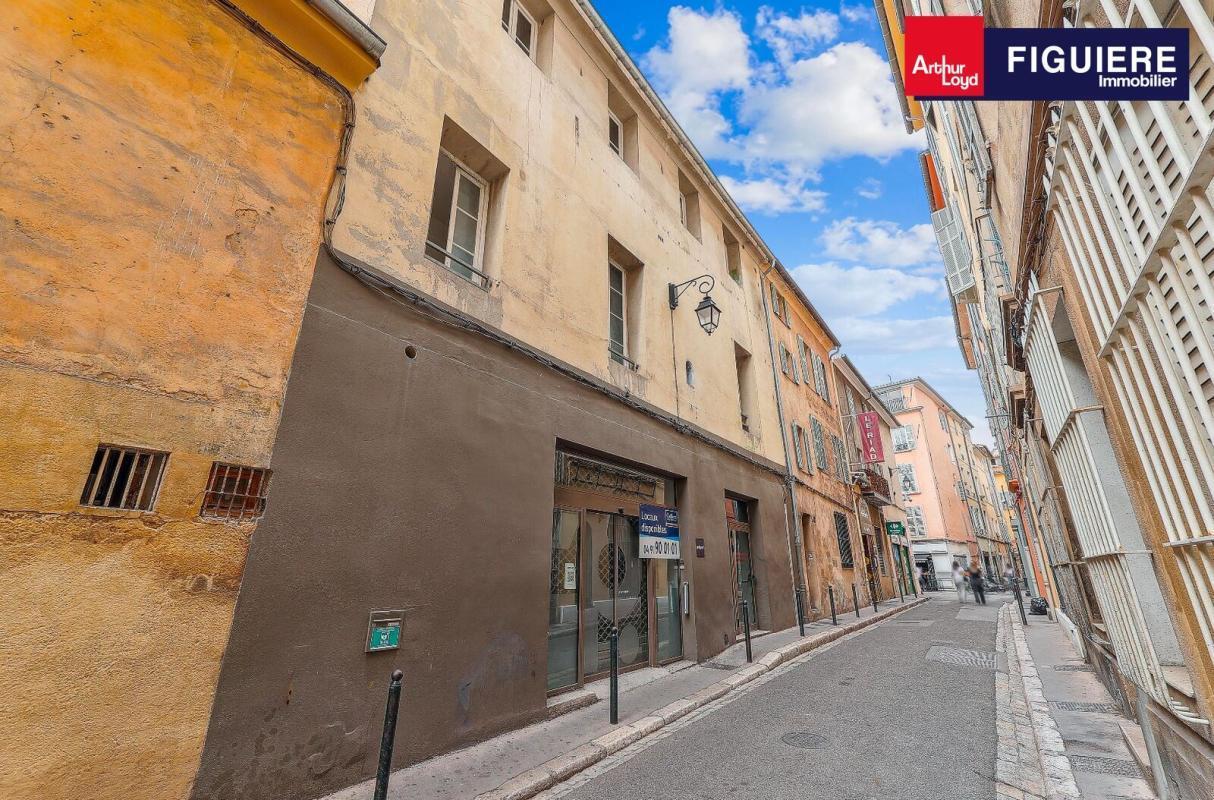 17 Rue Lieutaud, Aix-en-Provence à louer Photo de l’immeuble– Image 1 sur 18