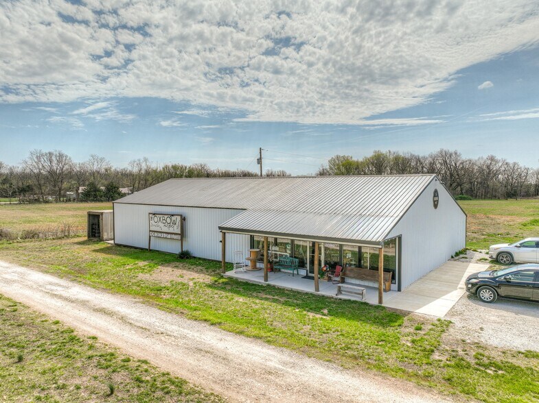 8637 Oxbow Ln, Neosho, MO à vendre - Photo de l’immeuble – Image 2 sur 22