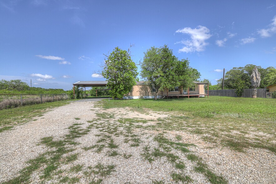 521 Ron Rd, Marion, TX à vendre - Photo de l’immeuble – Image 3 sur 27
