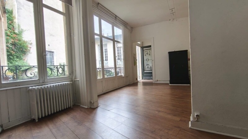 Bureau dans Bordeaux à louer - Photo de l’immeuble – Image 3 sur 8