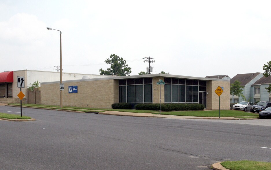 609 Jefferson Ave, Memphis, TN à louer - Photo de l’immeuble – Image 3 sur 4