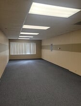 3815 Mission Ave, Oceanside, CA à louer Photo de l’immeuble– Image 1 sur 5