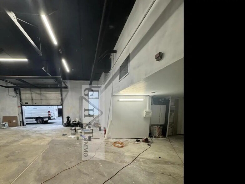 Industriel/Logistique dans Ivry-sur-Seine à louer - Photo intérieure – Image 1 sur 2