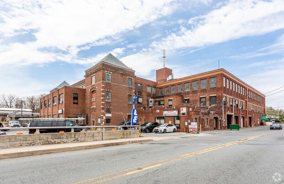 101 E Main St, Little Falls, NJ à louer - Photo principale – Image 1 sur 5
