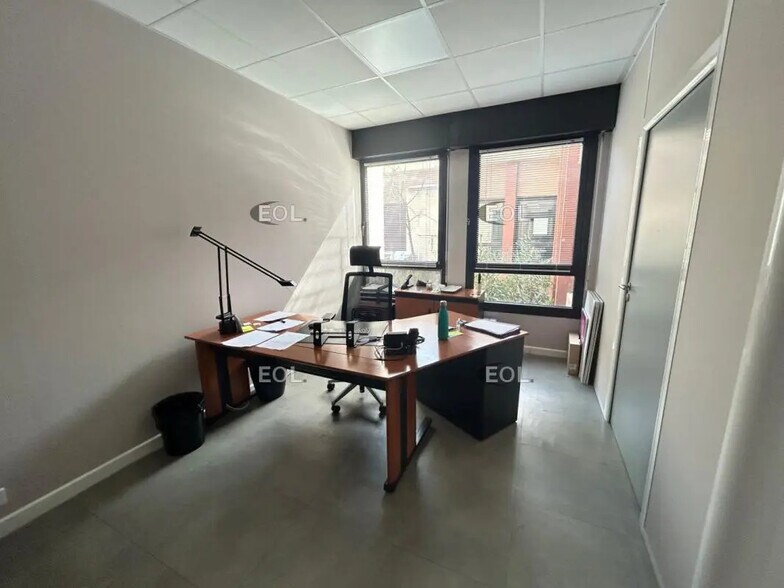 Bureau dans Marseille à louer - Photo de l’immeuble – Image 2 sur 14