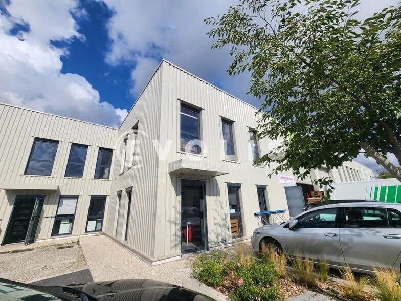 55 Rue Emile Zola, Décines-Charpieu à louer - Photo de l’immeuble – Image 1 sur 14