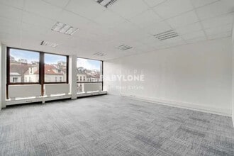 Bureau dans Saint-Cloud à vendre Photo de l’immeuble– Image 2 sur 3