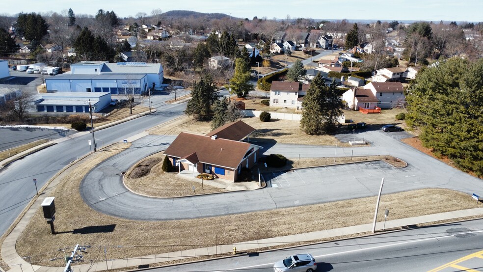 3301 Easton Ave, Bethlehem, PA à louer - Photo de l’immeuble – Image 2 sur 9