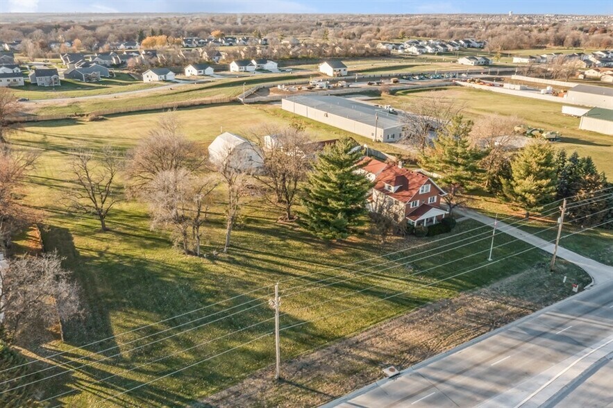 6430 14th Street, Des Moines, IA à vendre - Photo principale – Image 3 sur 32